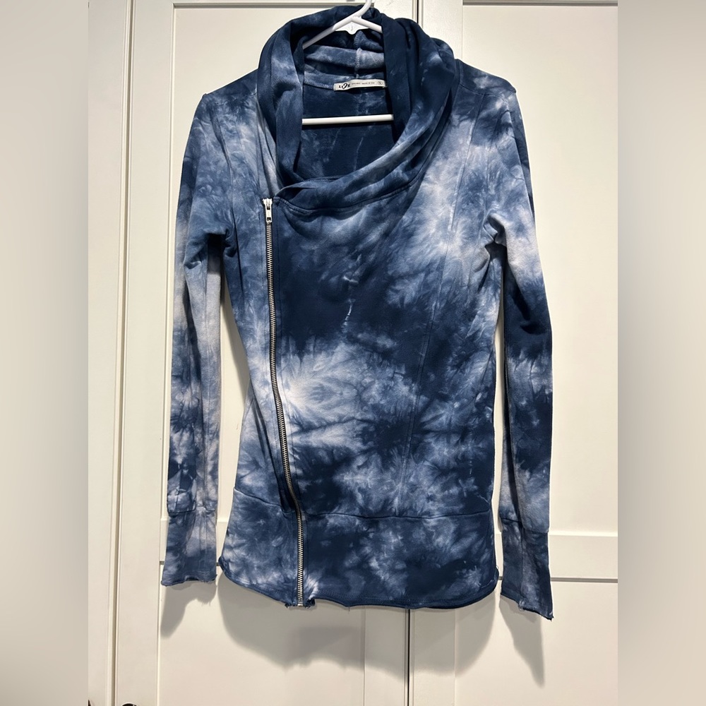 LVR Organic Cotton Asymmetrical Tie Dye Zip Up